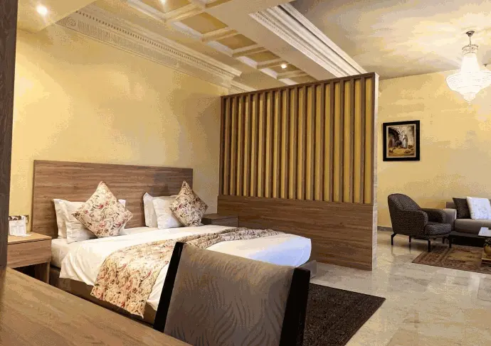 AMBASSADOR SUITE 